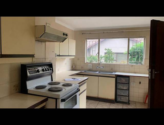 3 BEDROOM HOUSE FOR SALE IN SOUTH HILLS